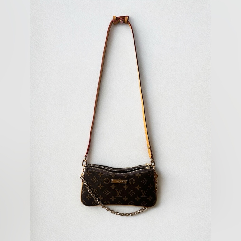 Liv Pochette Monogram [Copy] 1 left! - Picture 4 of 11